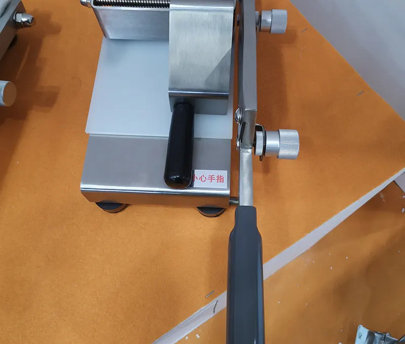 Evde Kullanıma Yönelik Et Dilimleme Makineleri 1 121CV