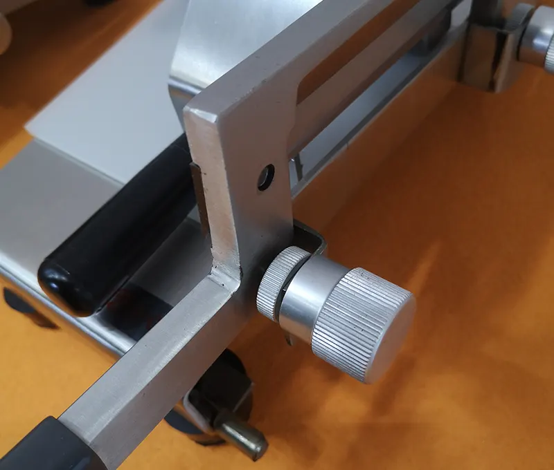 Evde Kullanıma Yönelik Et Dilimleme Makineleri 2 121CV